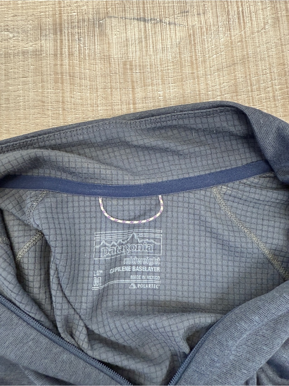 Patagonia Size M Blue/Gray Capilene Midweight 1/4 Zip Polartec Baselayer - Picture 6 of 9
